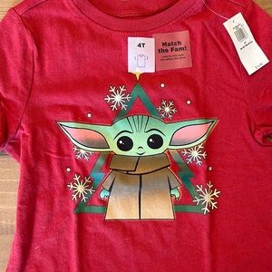 Brand new 4T Baby yoda shirt